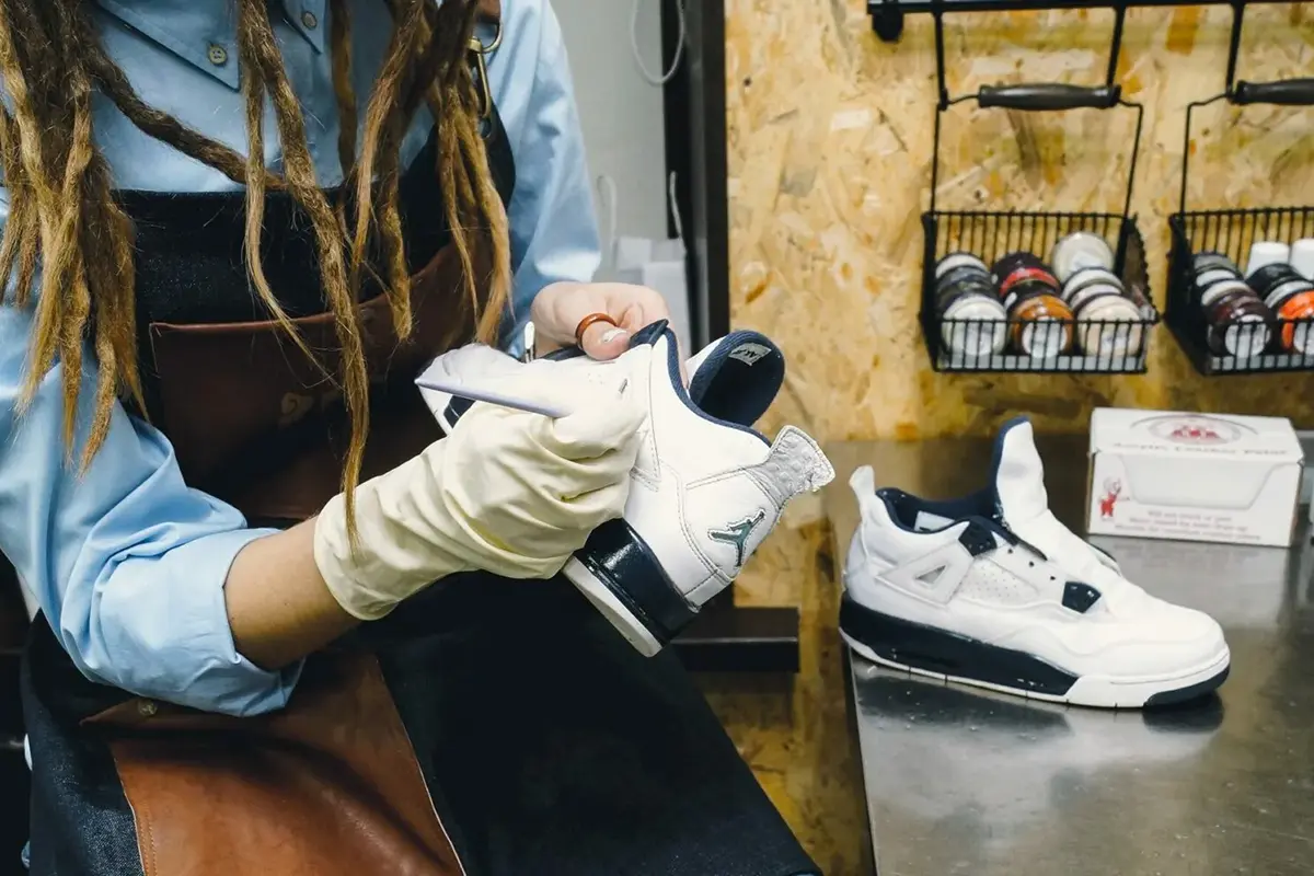 Химчистка обуви в Москве